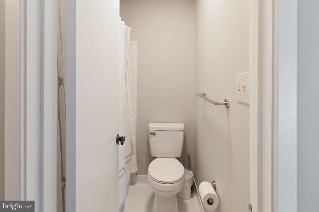 3135 Eakin Park Ct