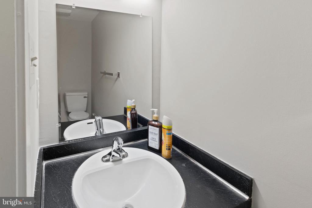 3135 Eakin Park Ct