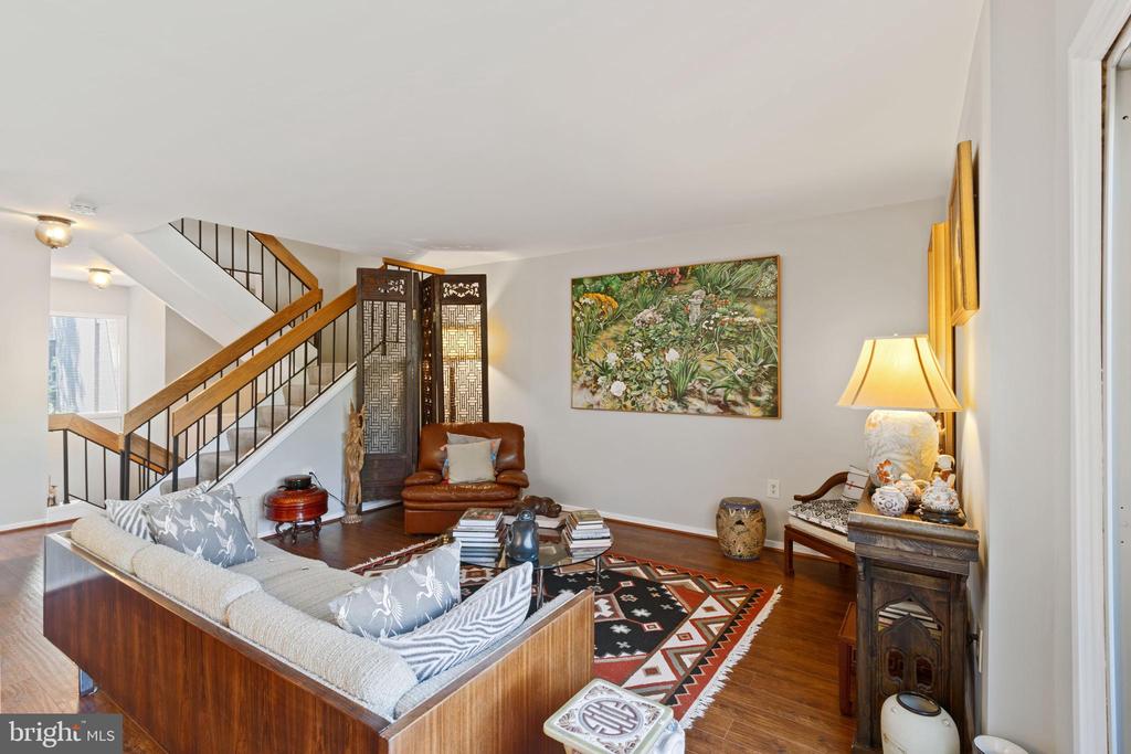 3135 Eakin Park Ct