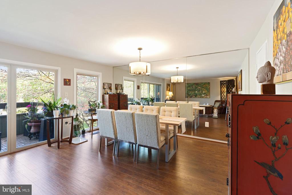 3135 Eakin Park Ct