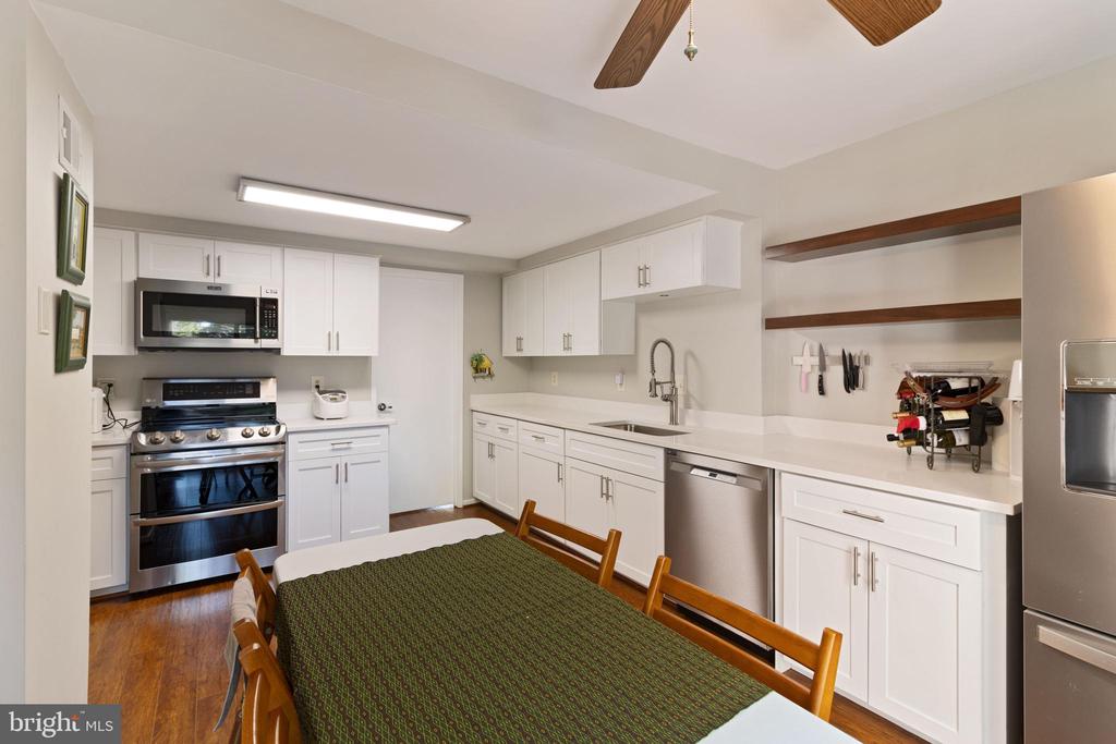 3135 Eakin Park Ct