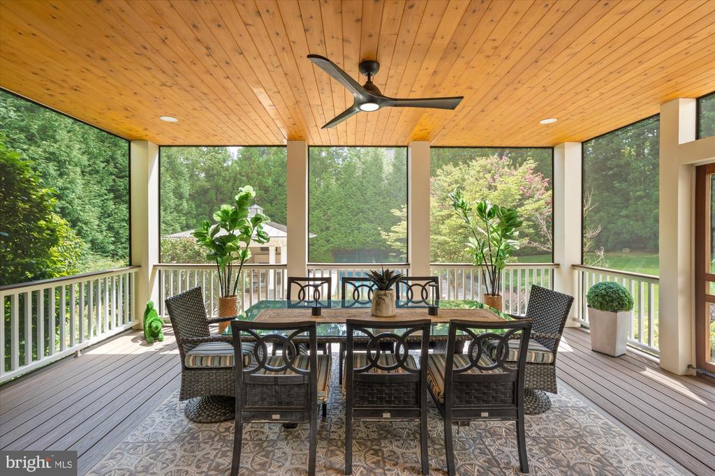 3109 WHIMBRELL COURT