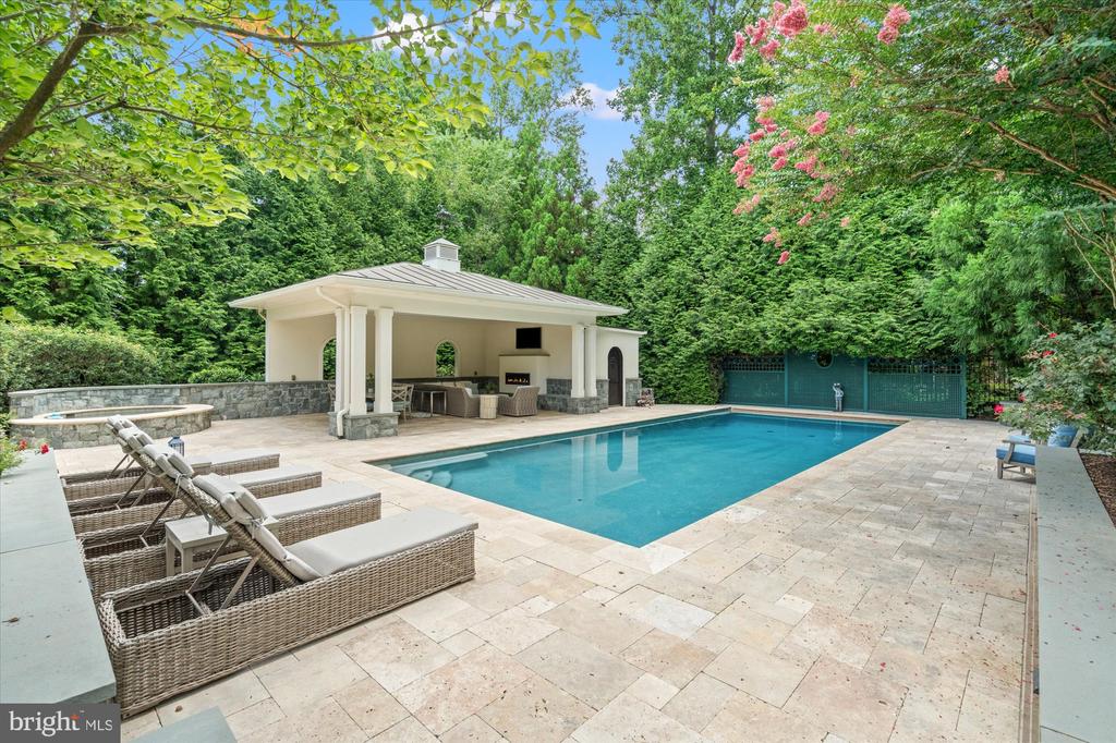 3109 WHIMBRELL COURT