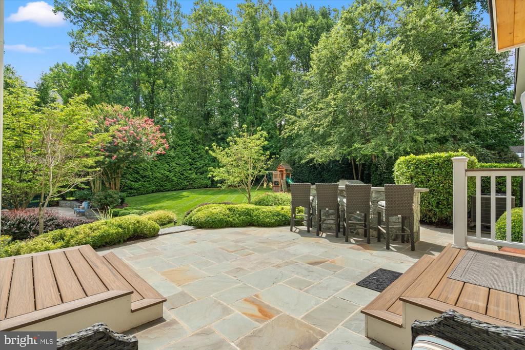 3109 WHIMBRELL COURT