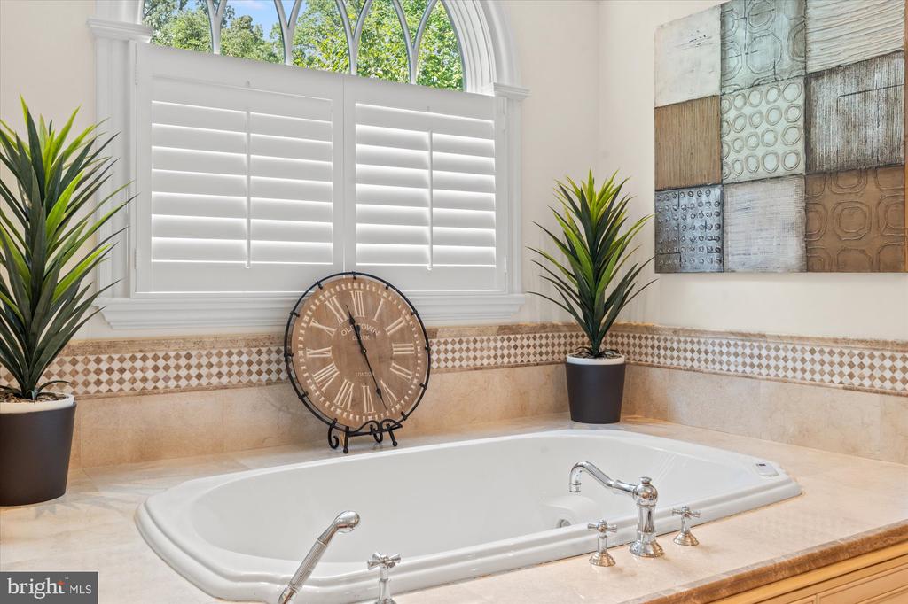 3109 WHIMBRELL COURT