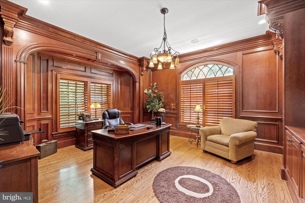 3109 WHIMBRELL COURT