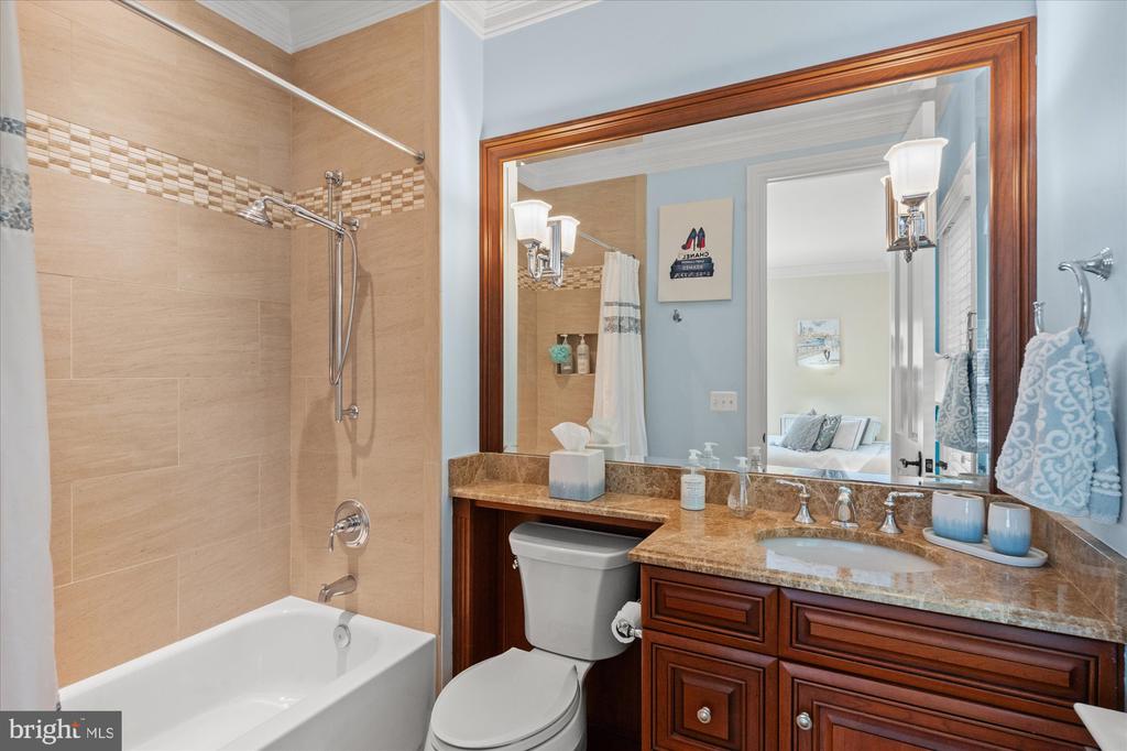 3109 WHIMBRELL COURT