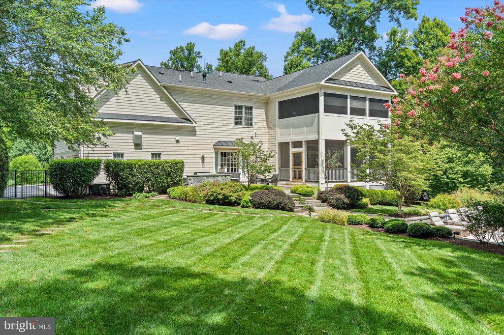 3109 WHIMBRELL COURT