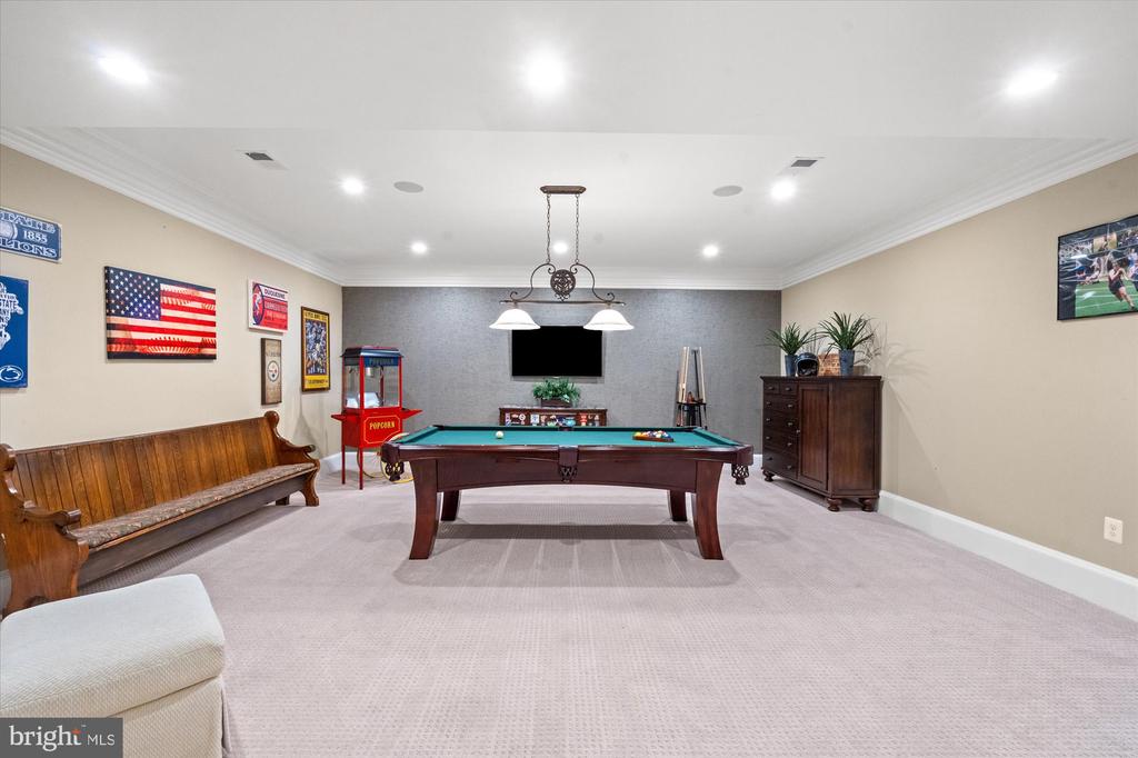 3109 WHIMBRELL COURT