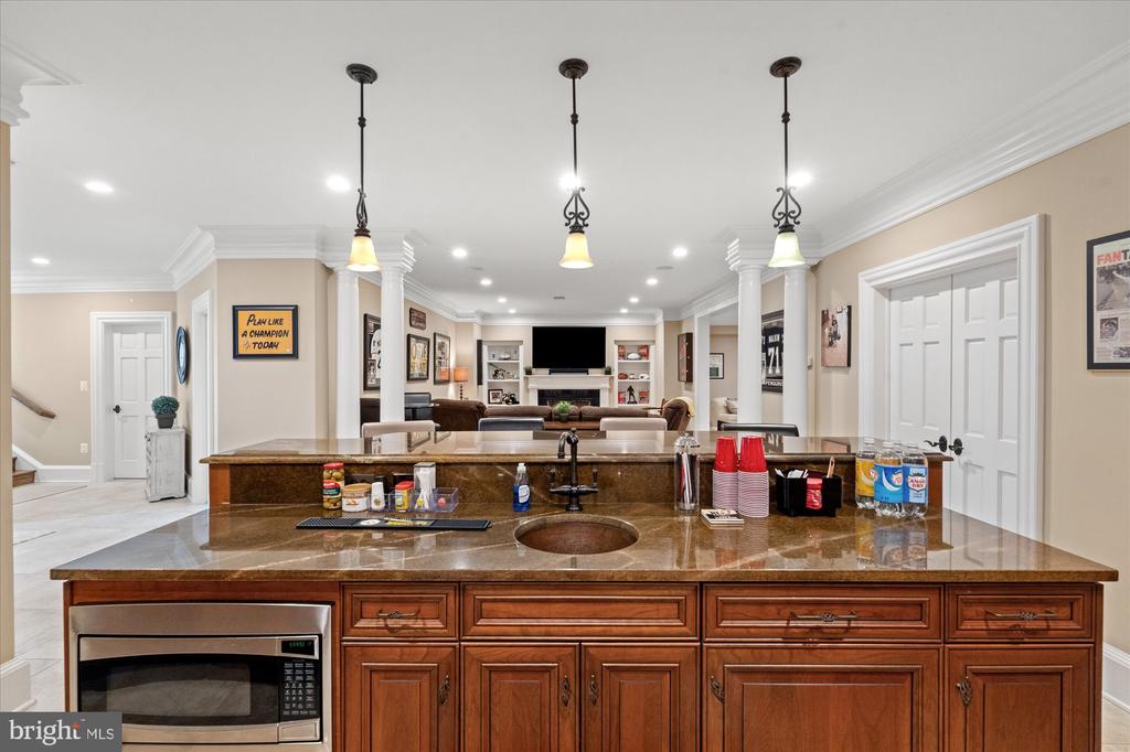 3109 WHIMBRELL COURT