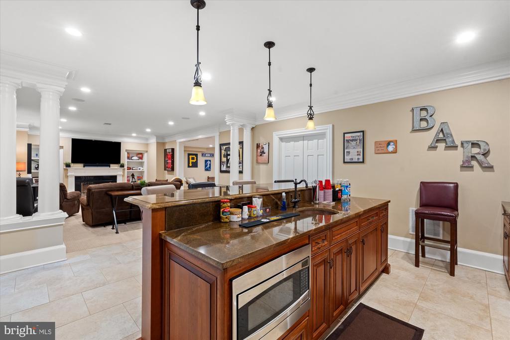3109 WHIMBRELL COURT