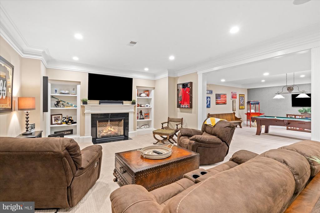 3109 WHIMBRELL COURT