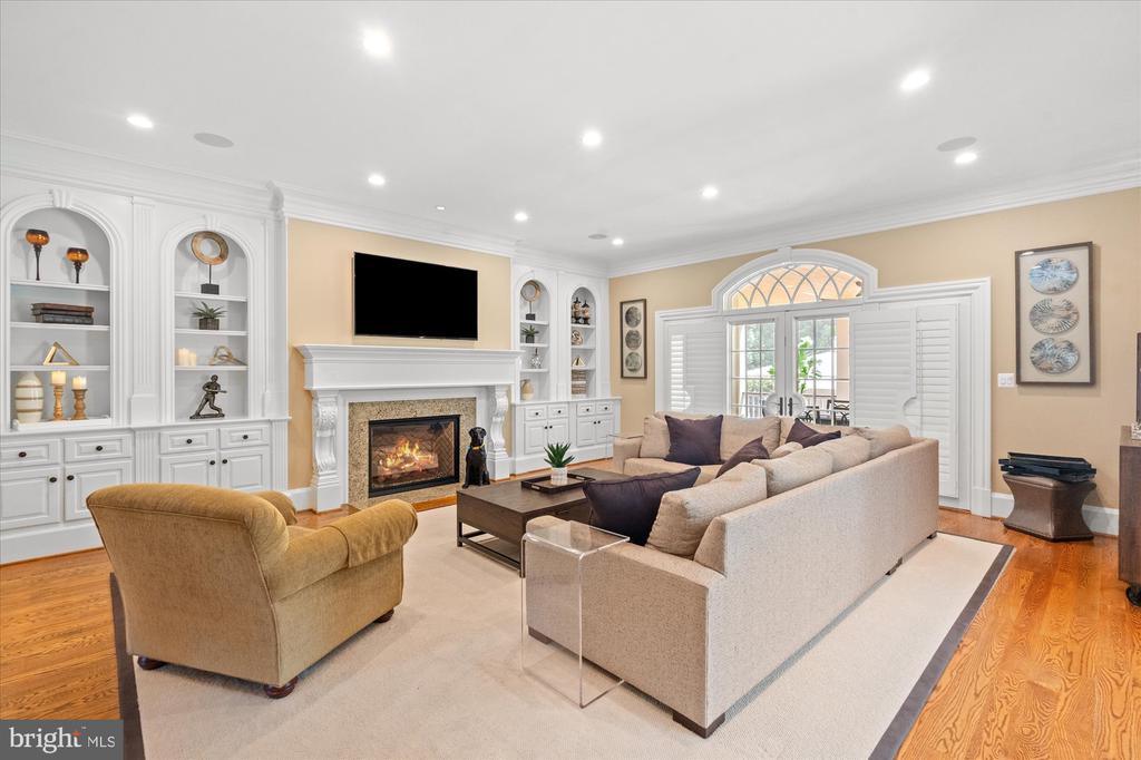 3109 WHIMBRELL COURT