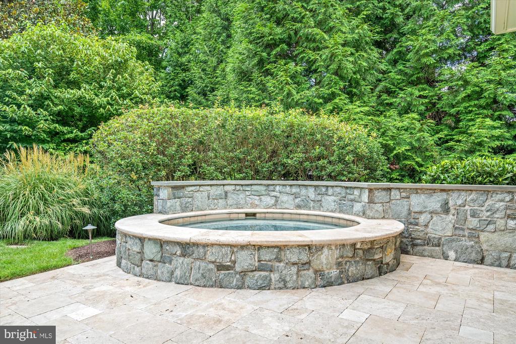 3109 WHIMBRELL COURT