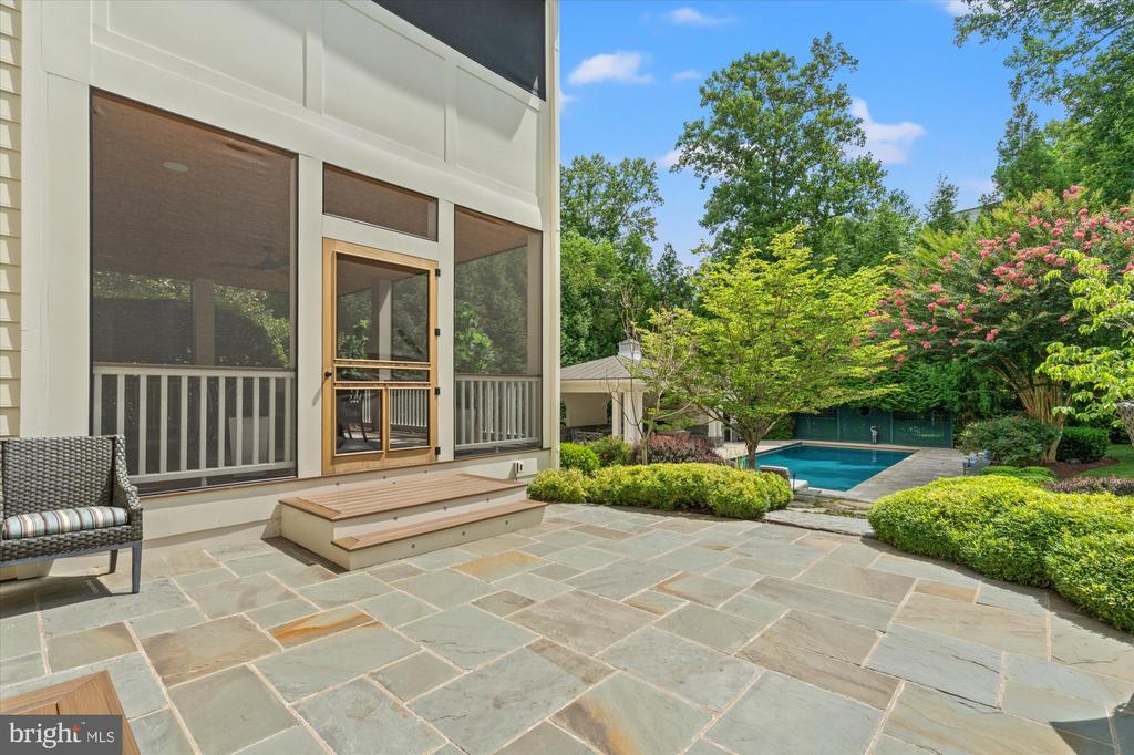 3109 WHIMBRELL COURT