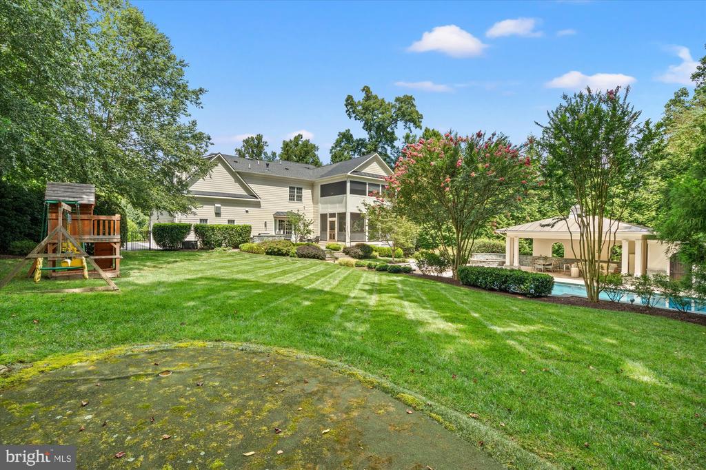 3109 WHIMBRELL COURT