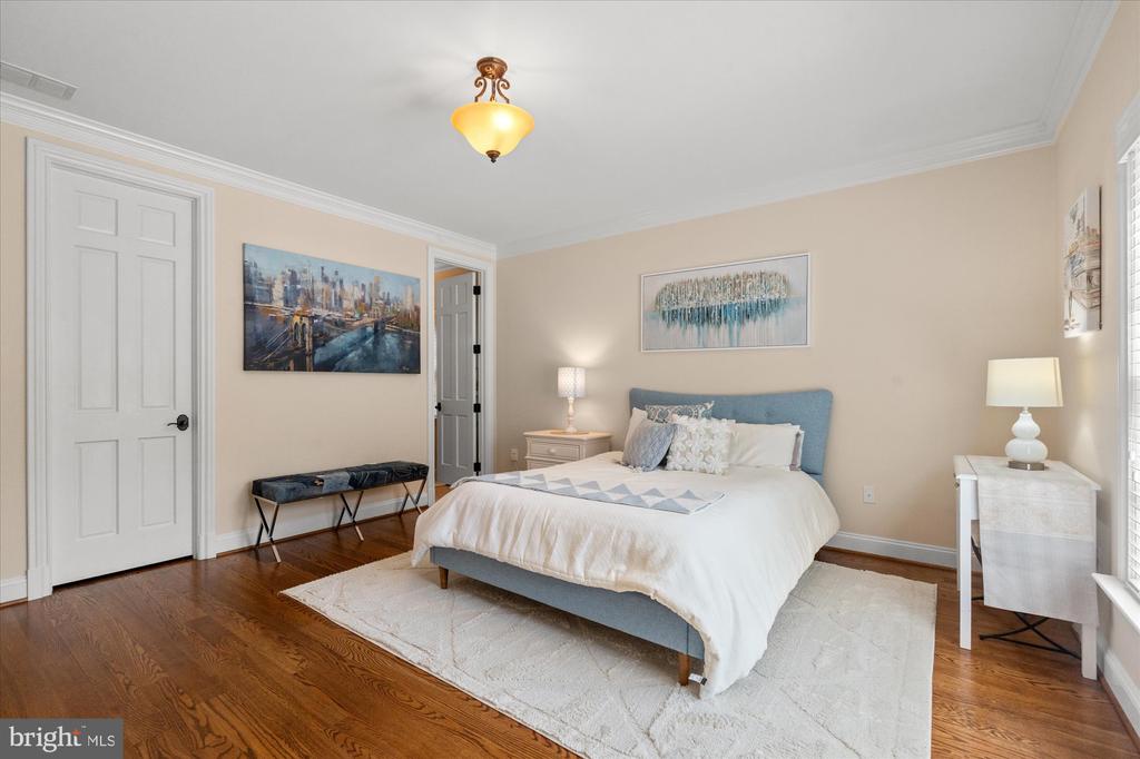 3109 WHIMBRELL COURT