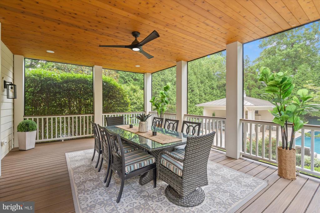 3109 WHIMBRELL COURT