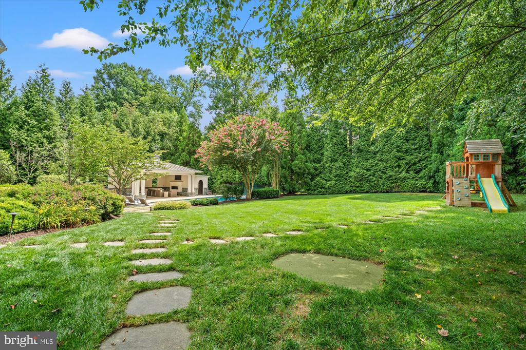 3109 WHIMBRELL COURT