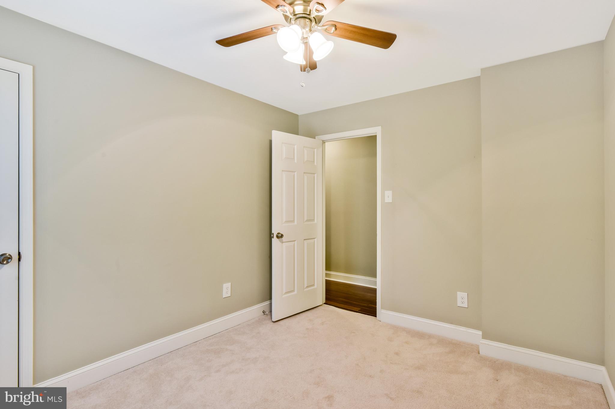 11300 Oakhurst Ln