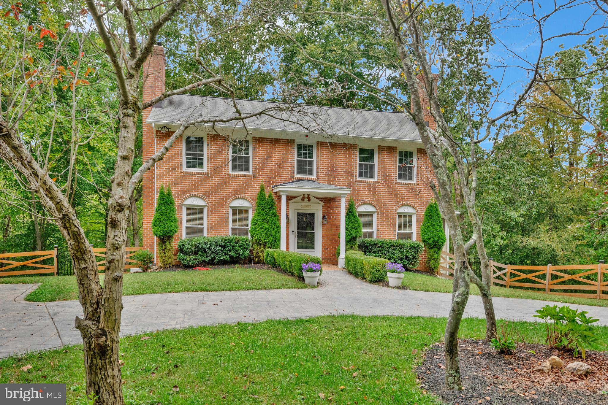 11300 Oakhurst Ln