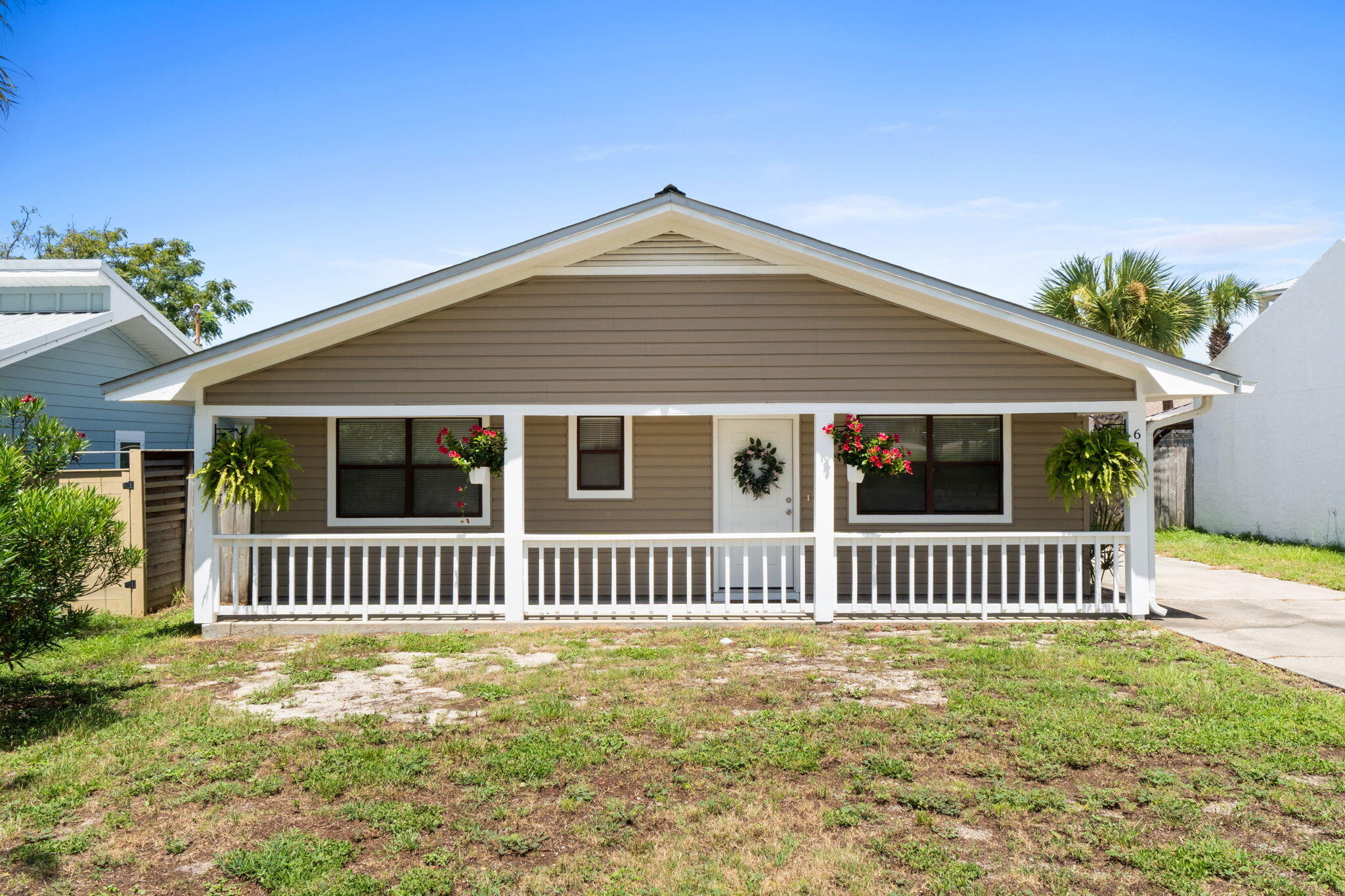 619 W Gulf Boulevard