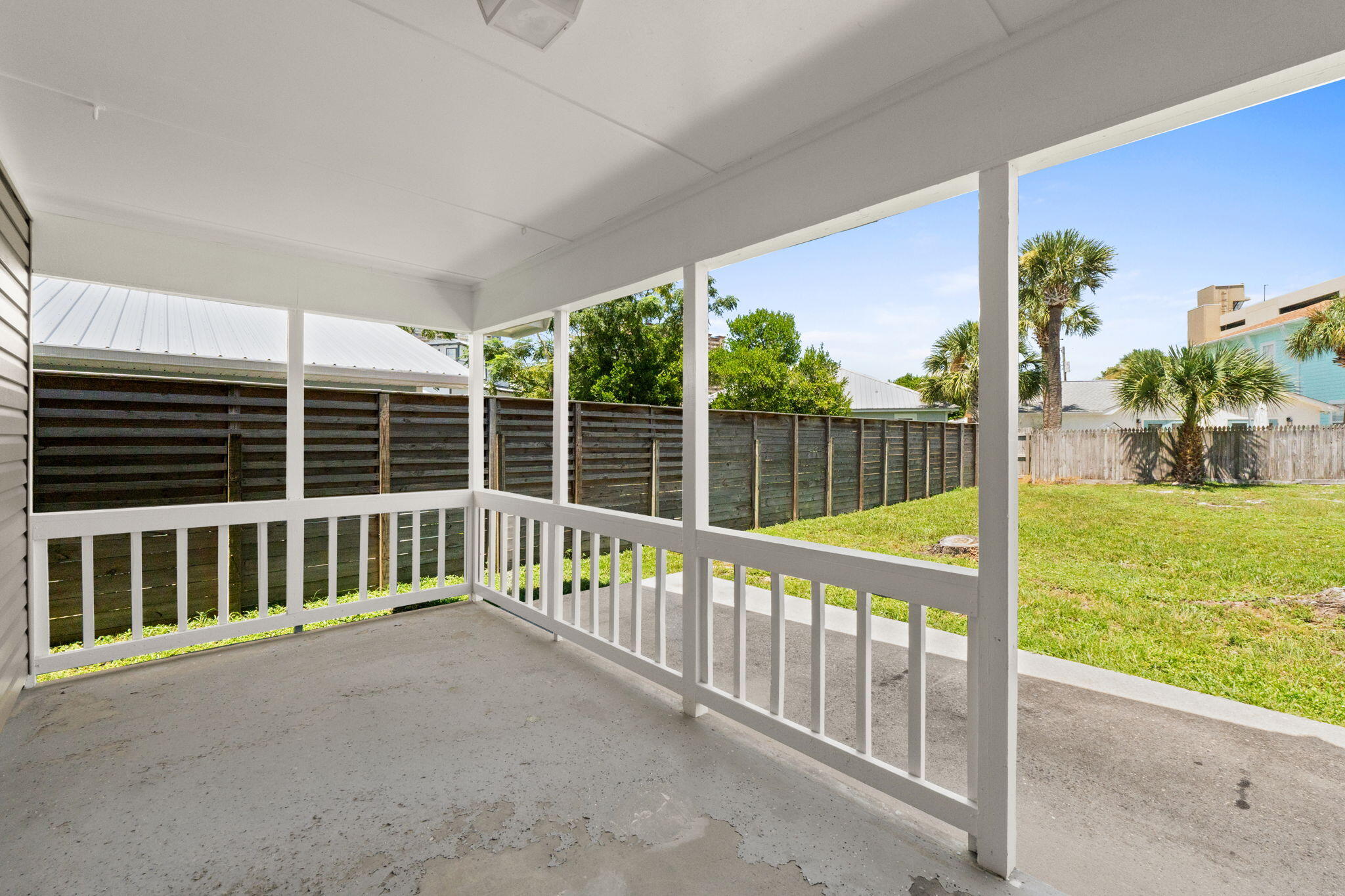 619 W Gulf Boulevard