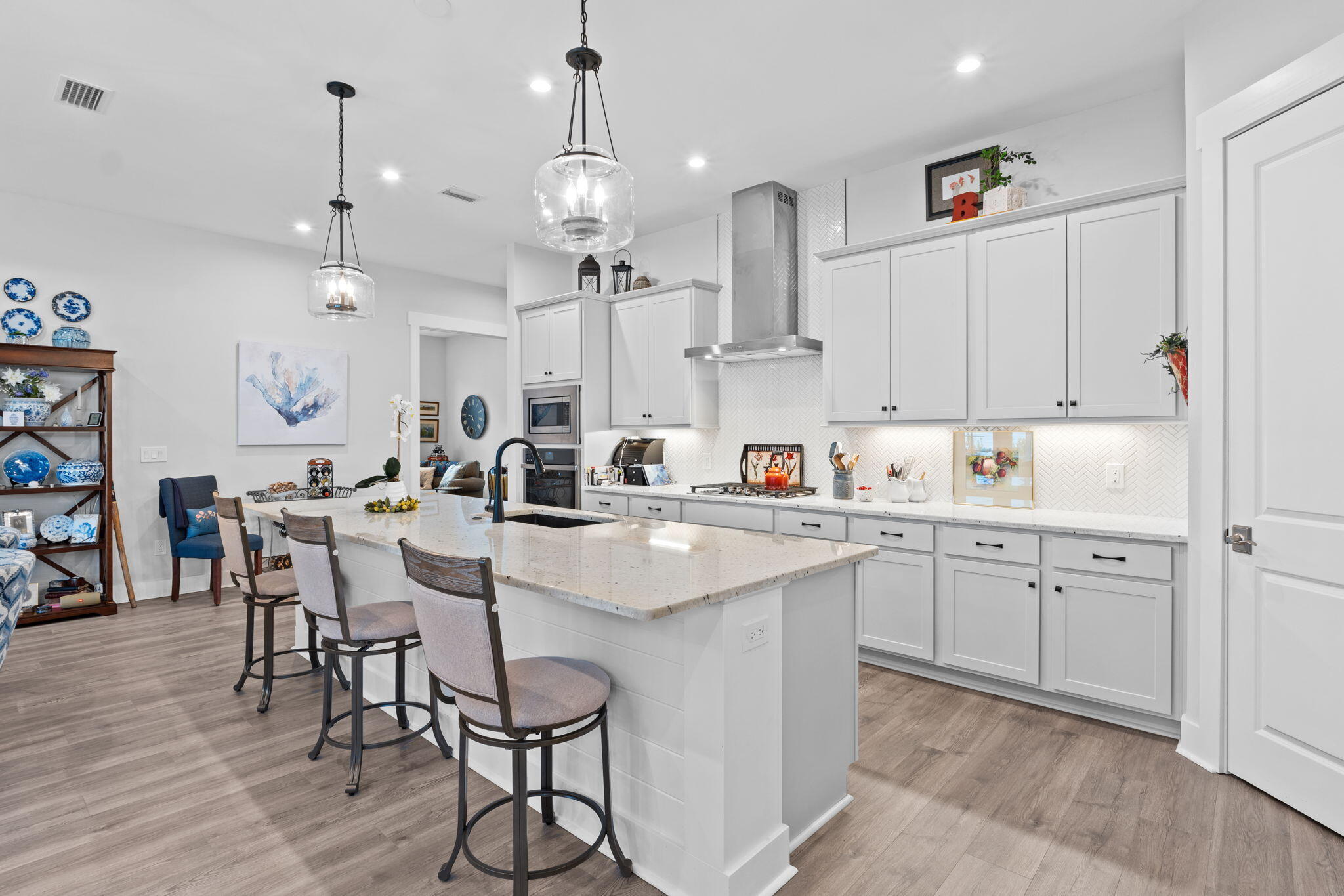 121 W Lafayette Road