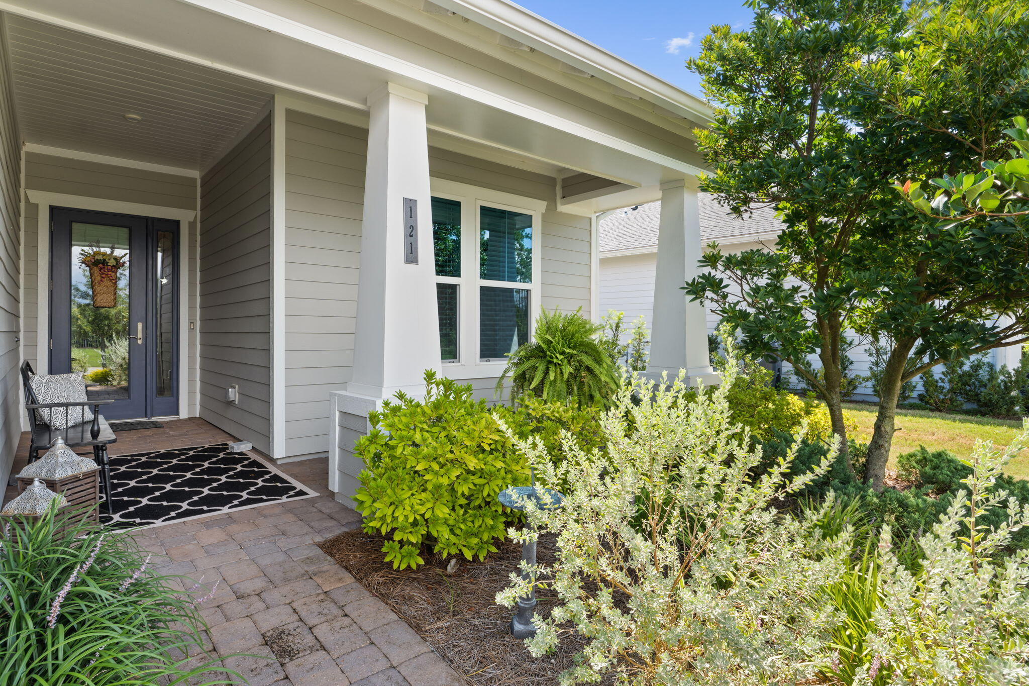 121 W Lafayette Road