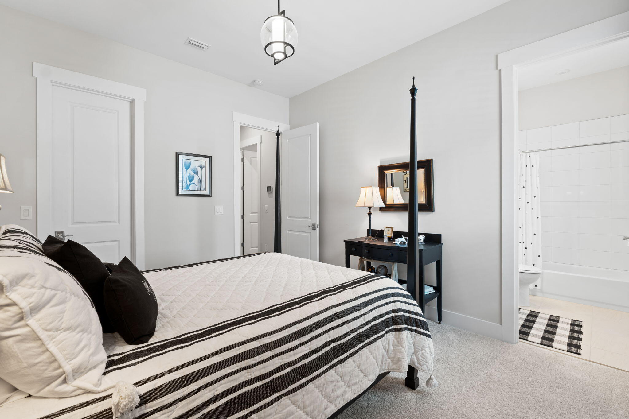 121 W Lafayette Road