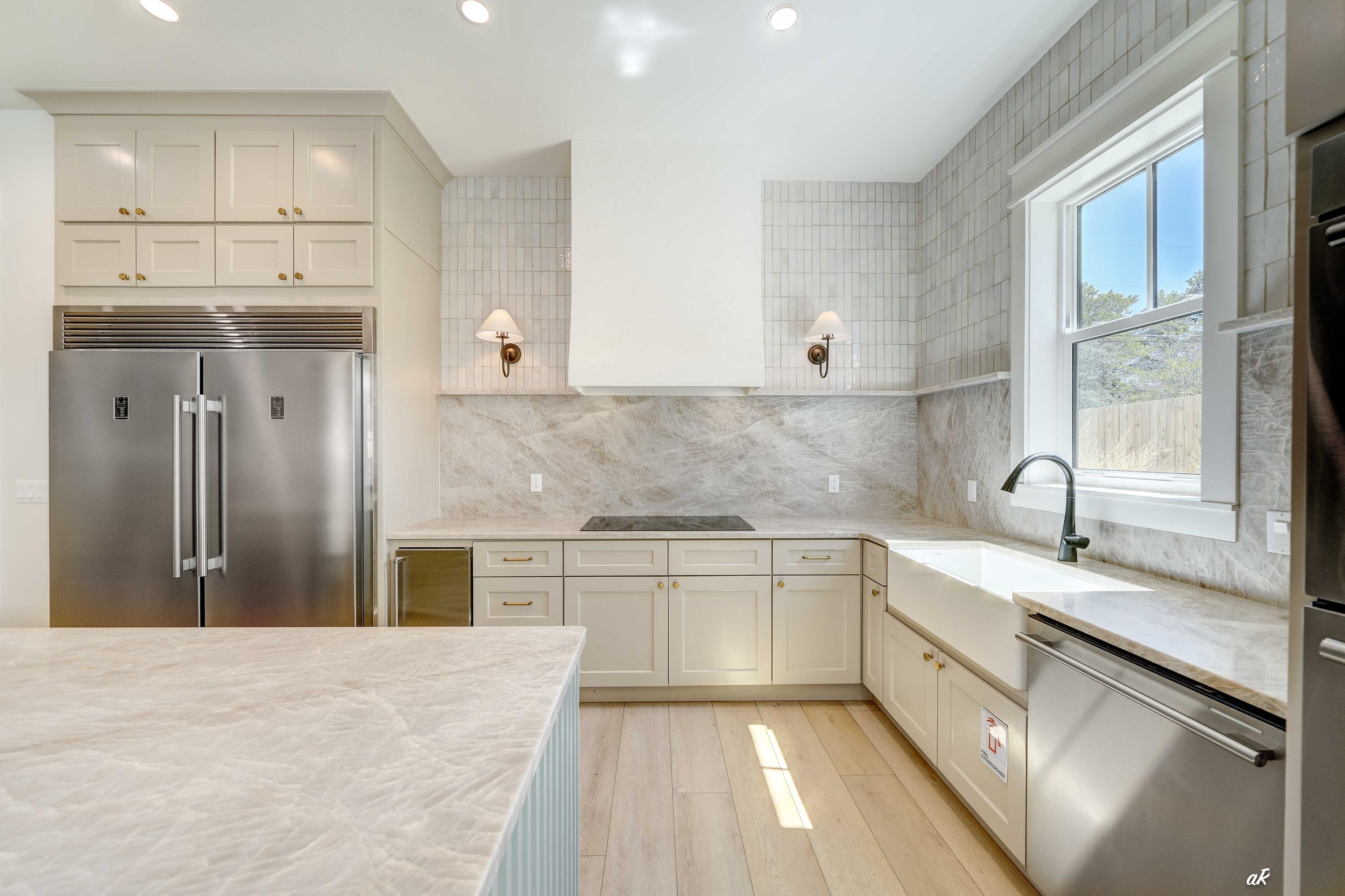 253 N Walton Lakeshore Drive