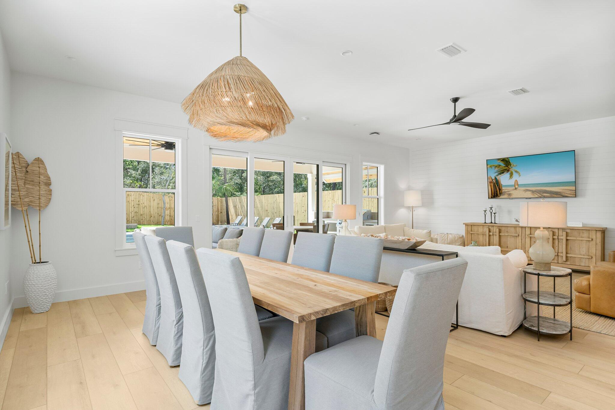 253 N Walton Lakeshore Drive