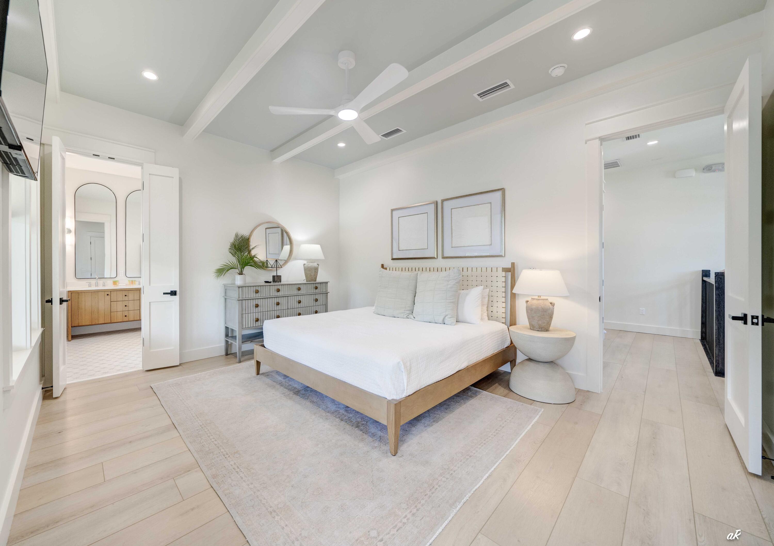 253 N Walton Lakeshore Drive