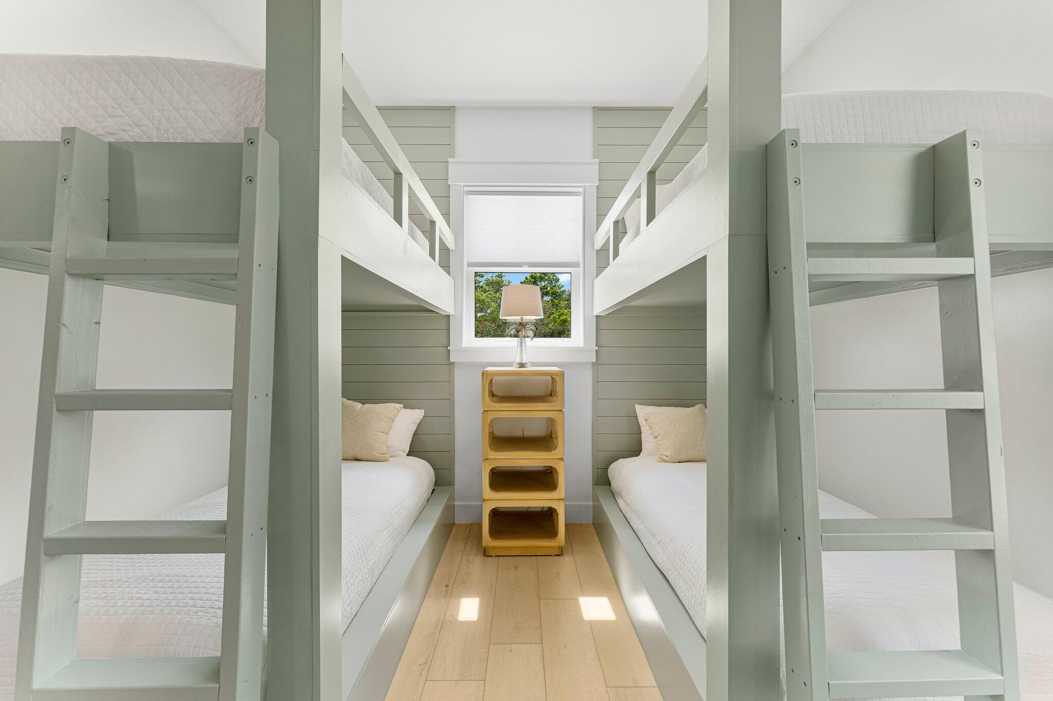 253 N Walton Lakeshore Drive