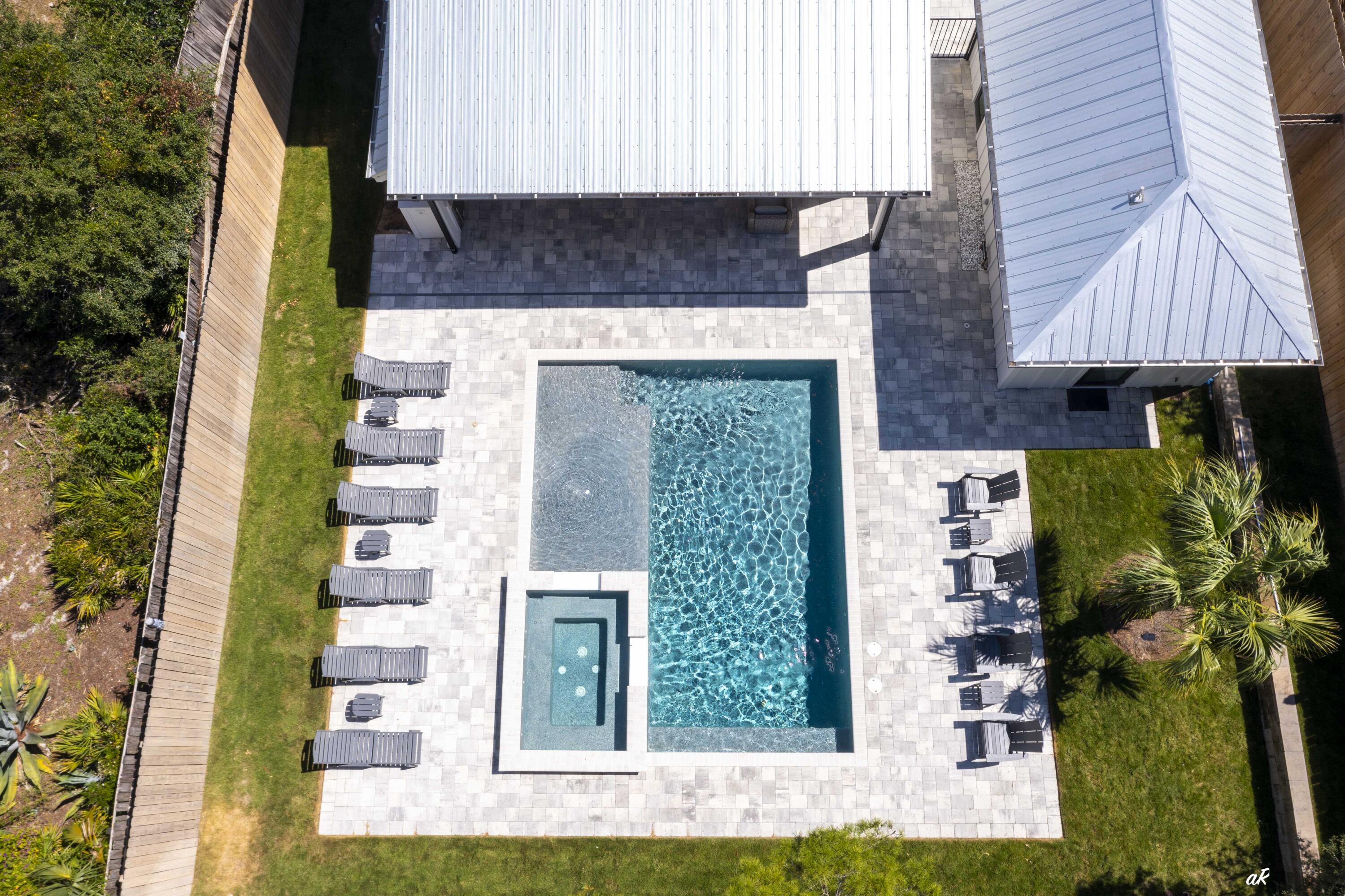 253 N Walton Lakeshore Drive