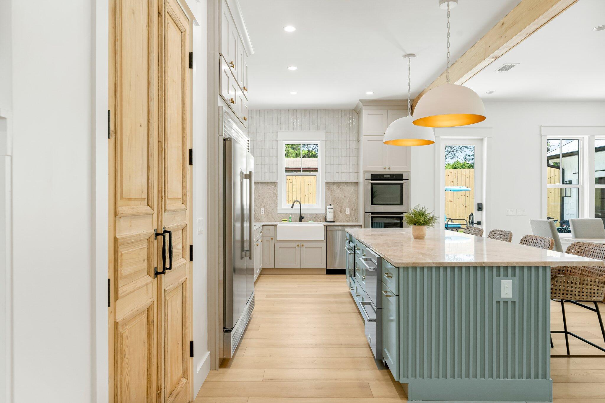 253 N Walton Lakeshore Drive