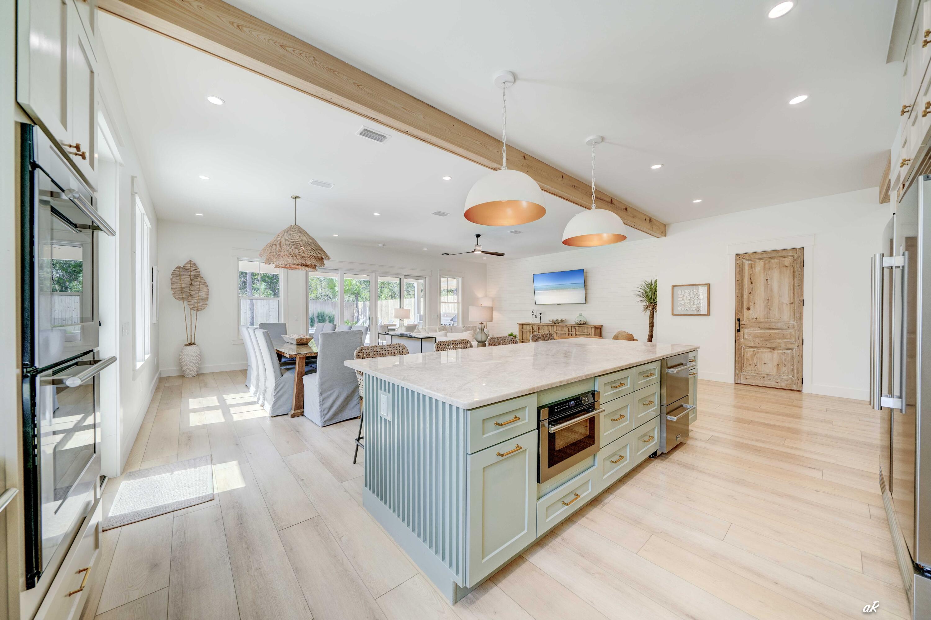 253 N Walton Lakeshore Drive