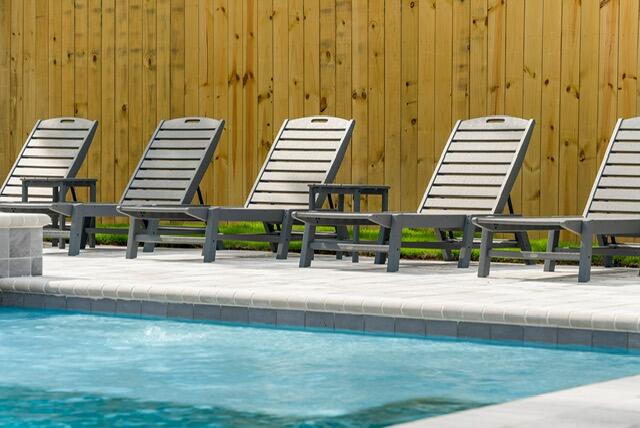 253 N Walton Lakeshore Drive