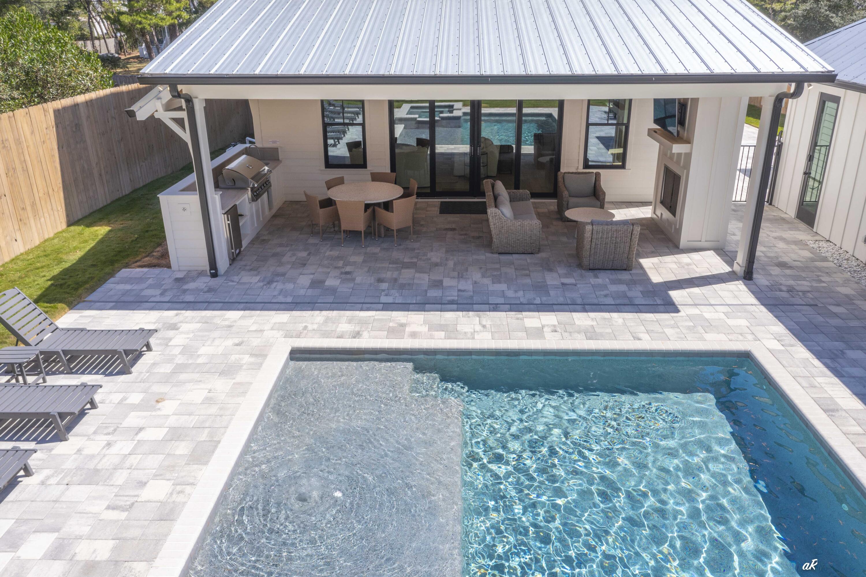 253 N Walton Lakeshore Drive