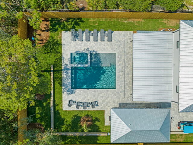 253 N Walton Lakeshore Drive