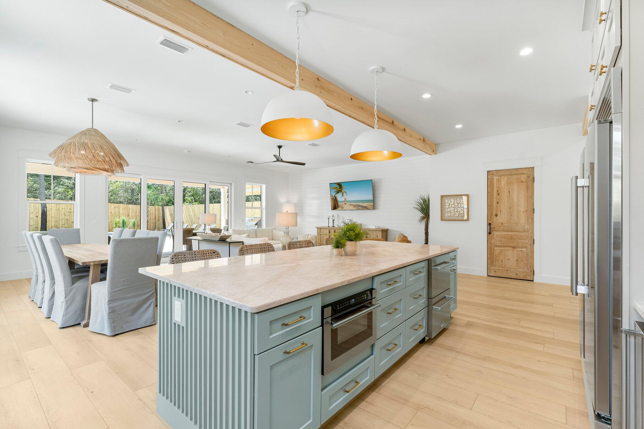 253 N Walton Lakeshore Drive