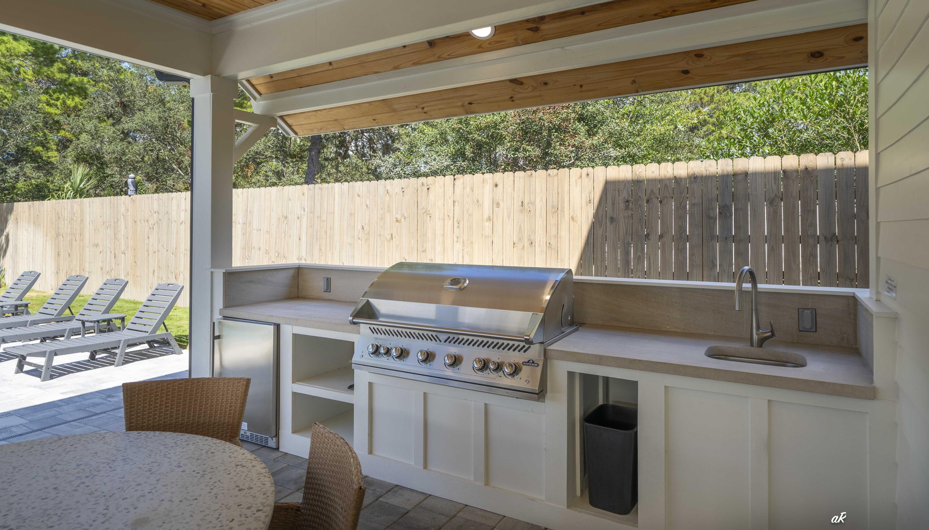 253 N Walton Lakeshore Drive