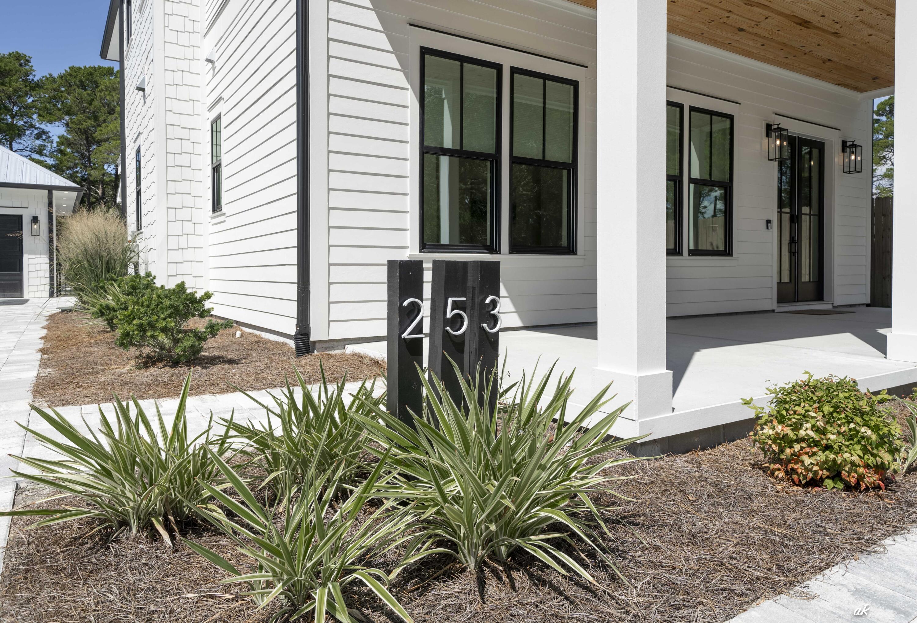 253 N Walton Lakeshore Drive