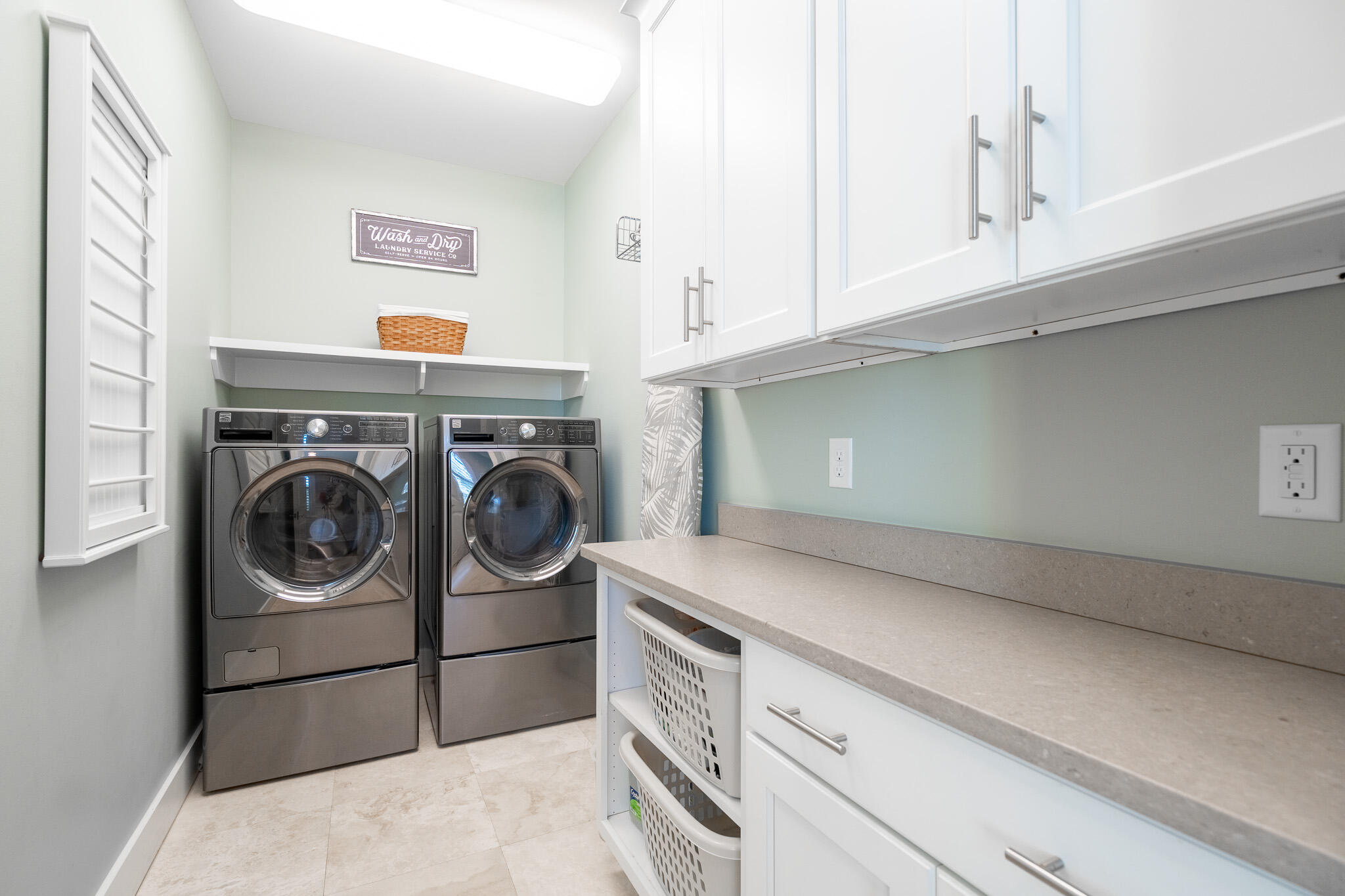198 Medley Street