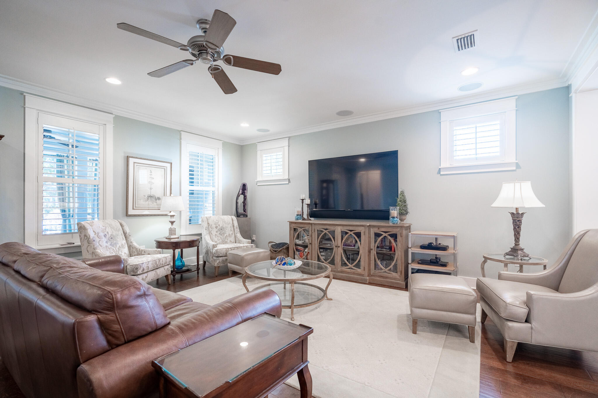 198 Medley Street
