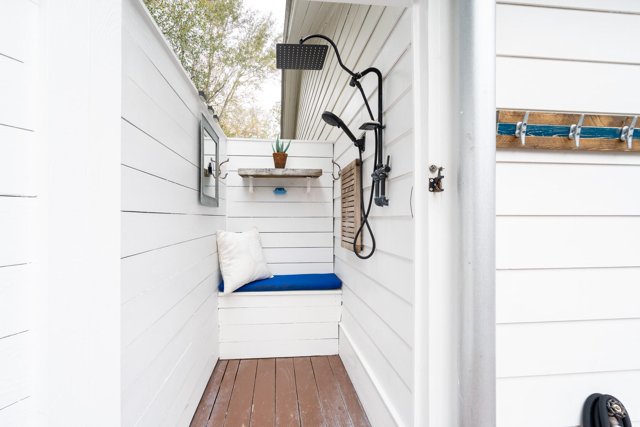 102 S Camp Creek Road