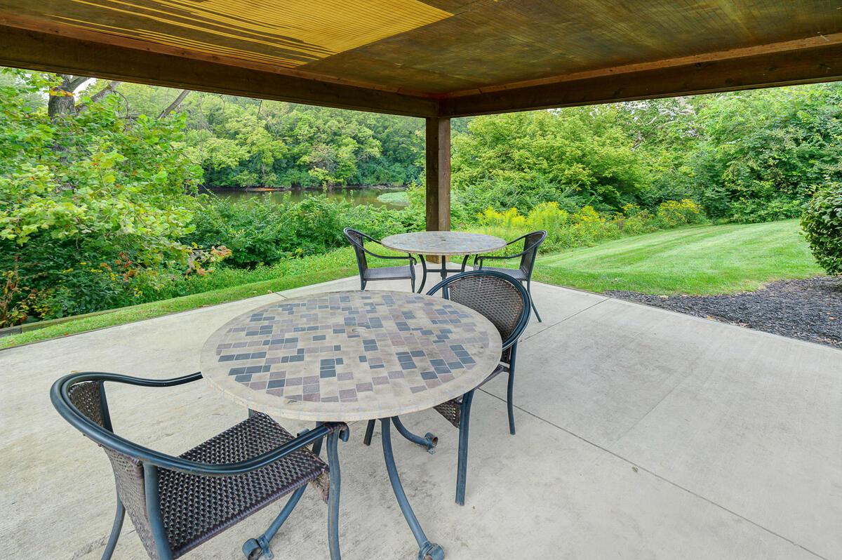 2554 Scioto View Lane, F
