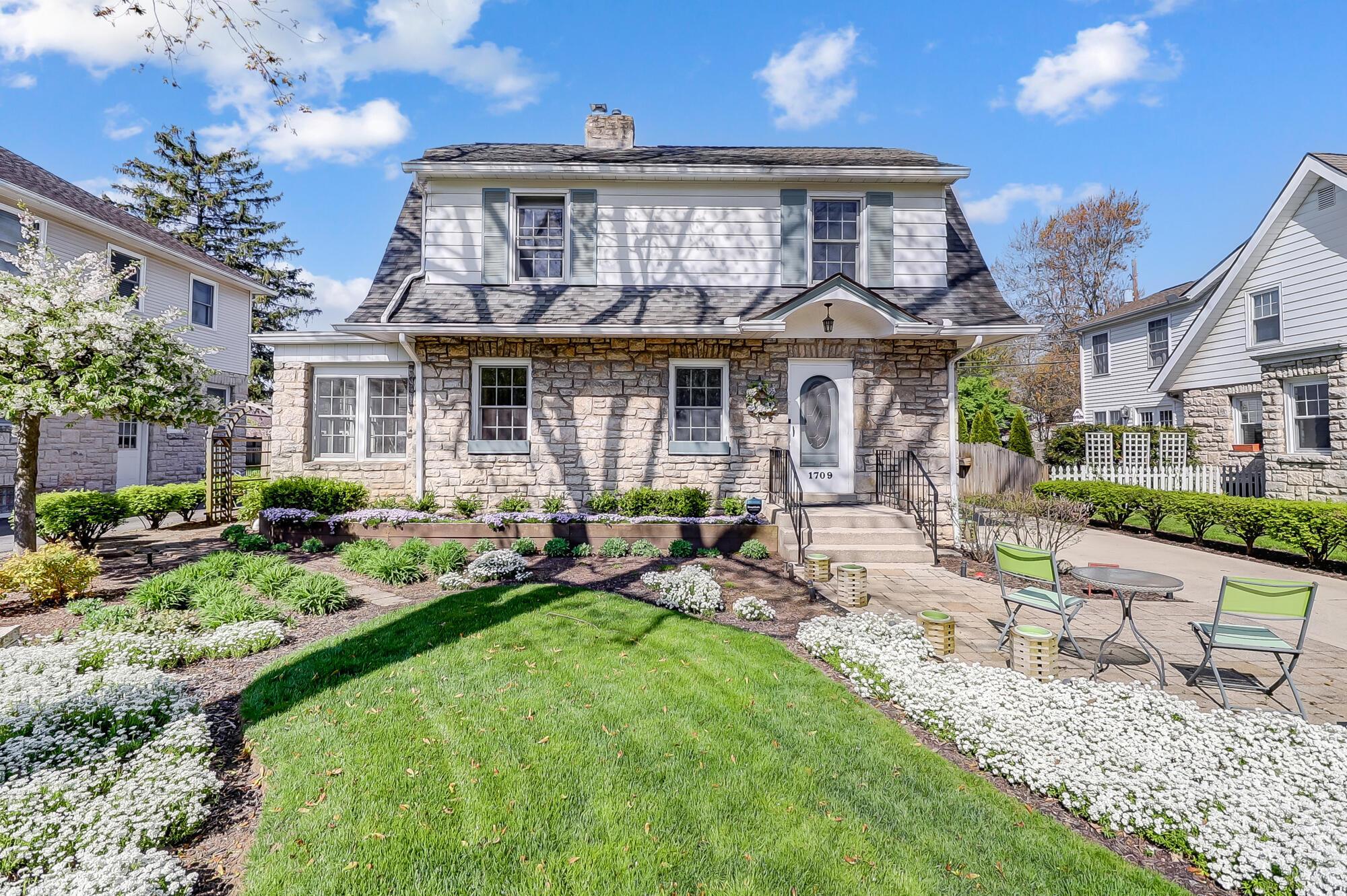 1709 Andover Road