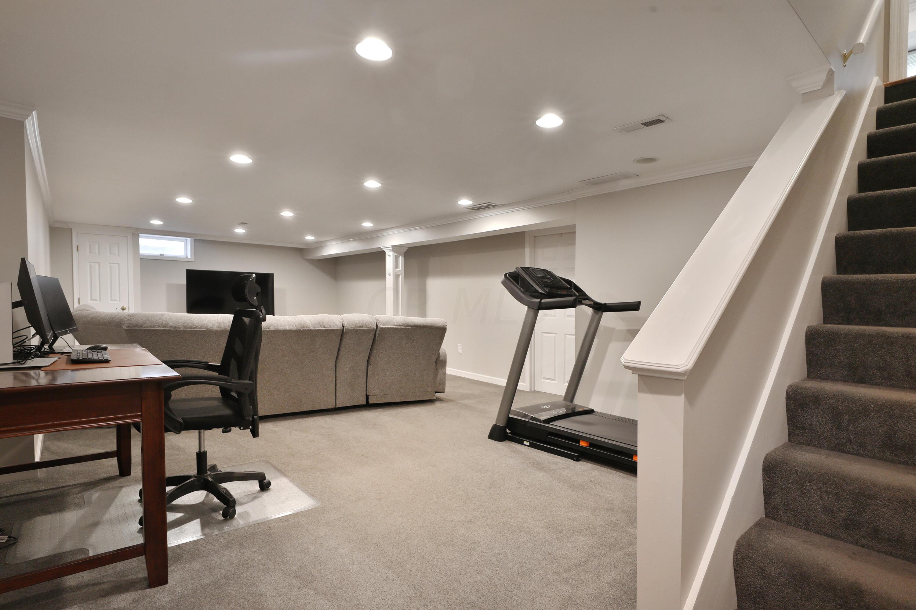 6979 Shetland Street