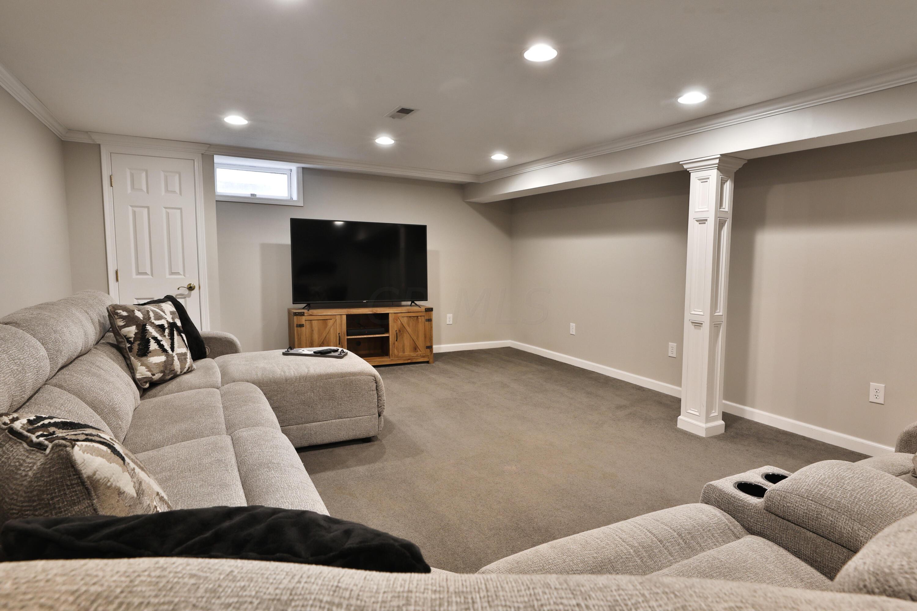 6979 Shetland Street